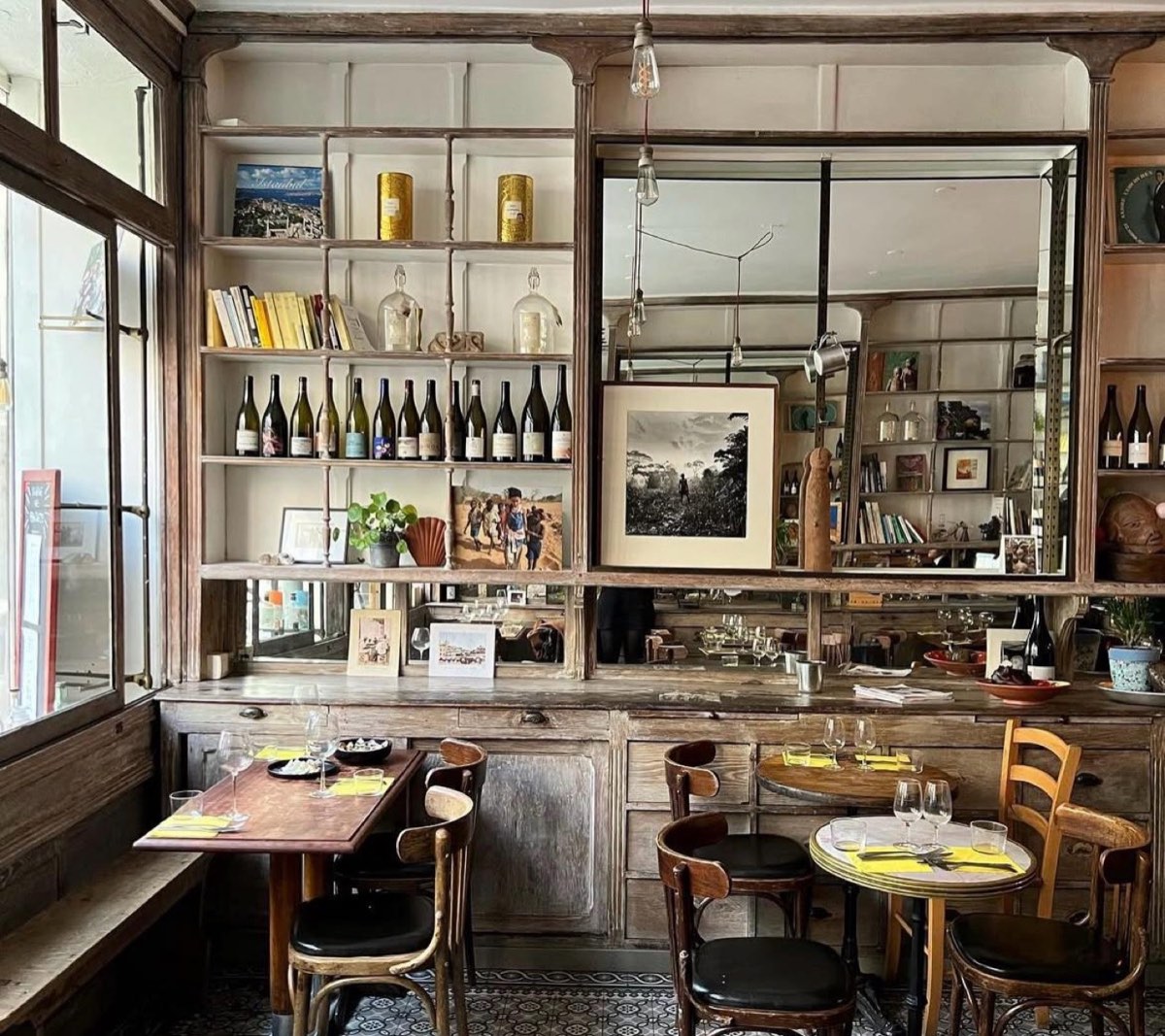 La salle de Franquette Café en journée